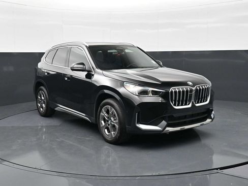 Used 2025 BMW X1 xDrive28i w/ Convenience Package AWD/4WD image 3