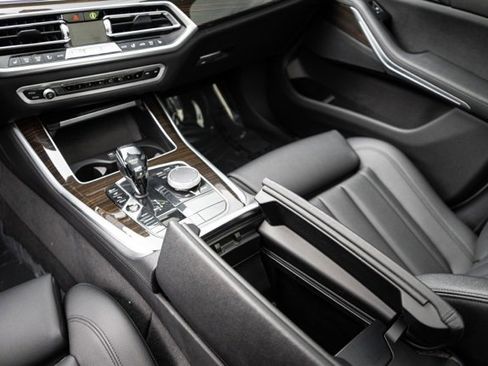 Used 2019 BMW X5 xDrive40i w/ Parking Assistance Package image 27