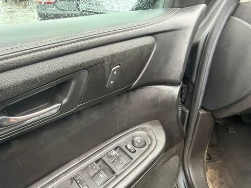 Used 2013 Chevrolet Traverse LT AWD/4WD image 11