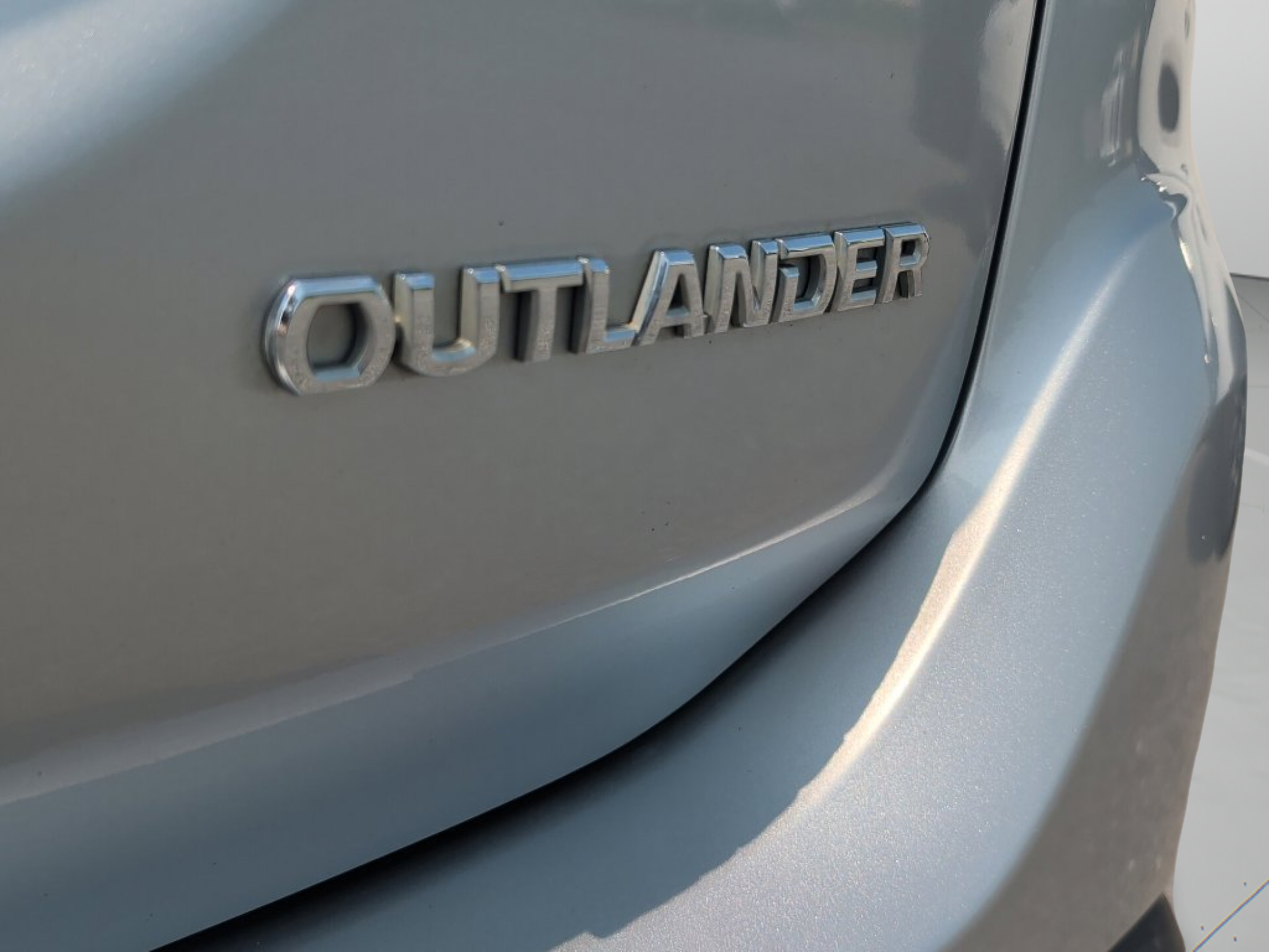 Used 2019 Mitsubishi Outlander ES AWD/4WD image 40