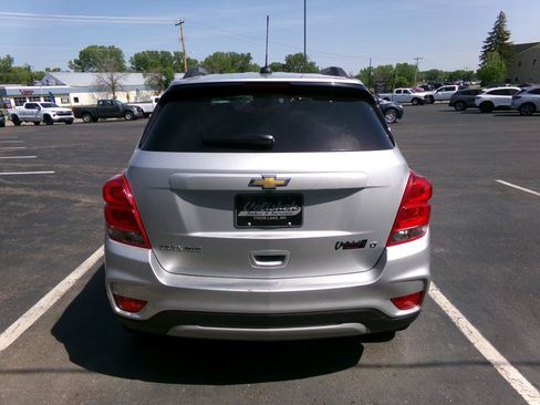 Used 2019 Chevrolet Trax LT w/ LT Convenience Package AWD/4WD image 4