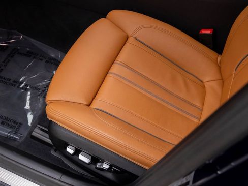 Used 2020 BMW 540i xDrive w/ M Sport Package image 13