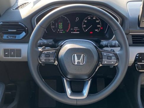 Certified 2025 Honda Pilot EX-L image 17