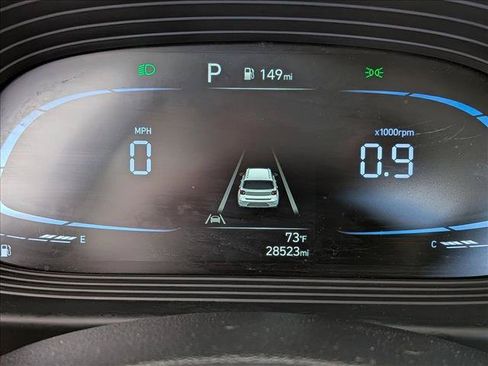 Used 2023 Hyundai Venue Limited FWD image 11