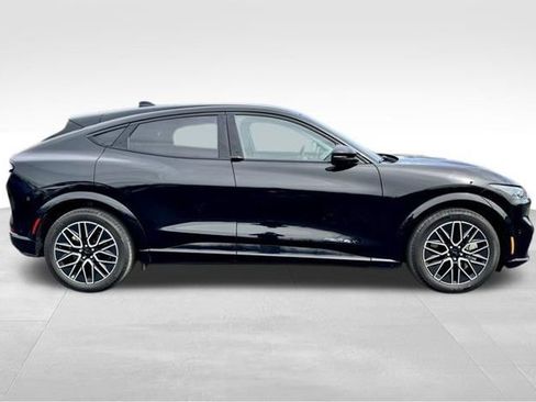 Used 2024 Ford Mustang Mach-E Premium image 9