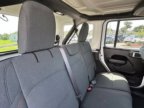 Used 2024 Jeep Wrangler Unlimited Rubicon AWD/4WD image 40