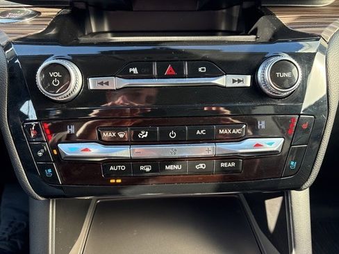 Certified 2021 Ford Explorer Limited w/ Equipment Group 301A image 20