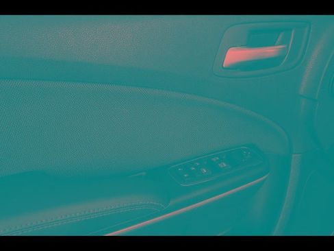 Used 2015 Dodge Charger SE w/ Sport Appearance Group image 15