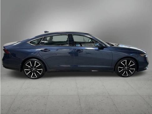 Certified 2025 Honda Accord Touring image 7