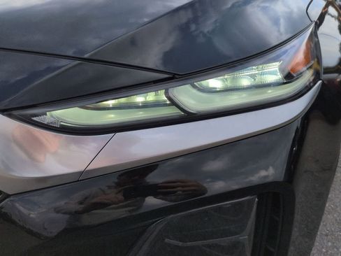 Used 2020 Hyundai Santa Fe SEL w/ Convenience + Premium Package image 11