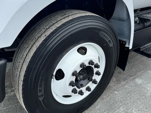 Used 2022 Ford F650 2WD Regular Cab Super Duty image 37