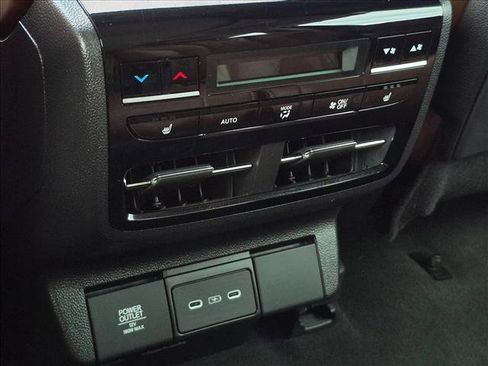 Used 2025 Acura MDX SH-AWD w/ Advance Package image 19