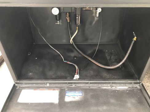 Used 2016 Ford F550 2WD Regular Cab Super Duty image 36