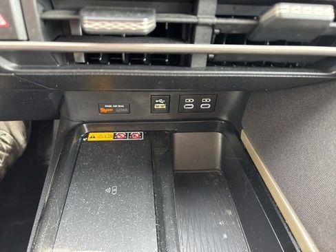 Used 2025 Toyota Camry LE image 12