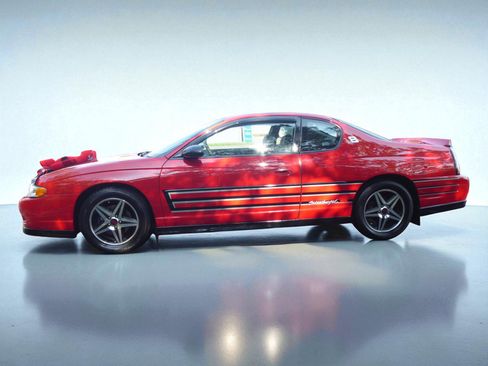 Used 2004 Chevrolet Monte Carlo SS w/ Dale Earnhardt Jr. Package image 8