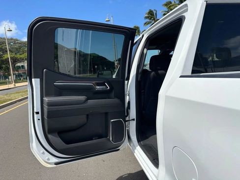 Used 2025 Chevrolet Silverado 1500 LT image 15