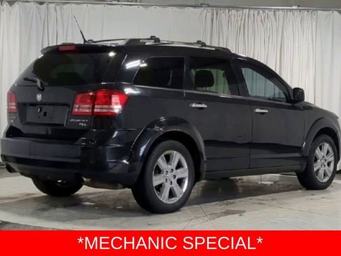 Used 2010 Dodge Journey R/T w/ Navigation & Sound Group I image 8