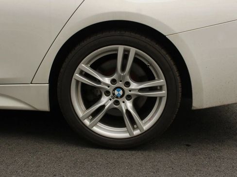 Used 2016 BMW 328i Sedan w/ M Sport Package RWD image 10