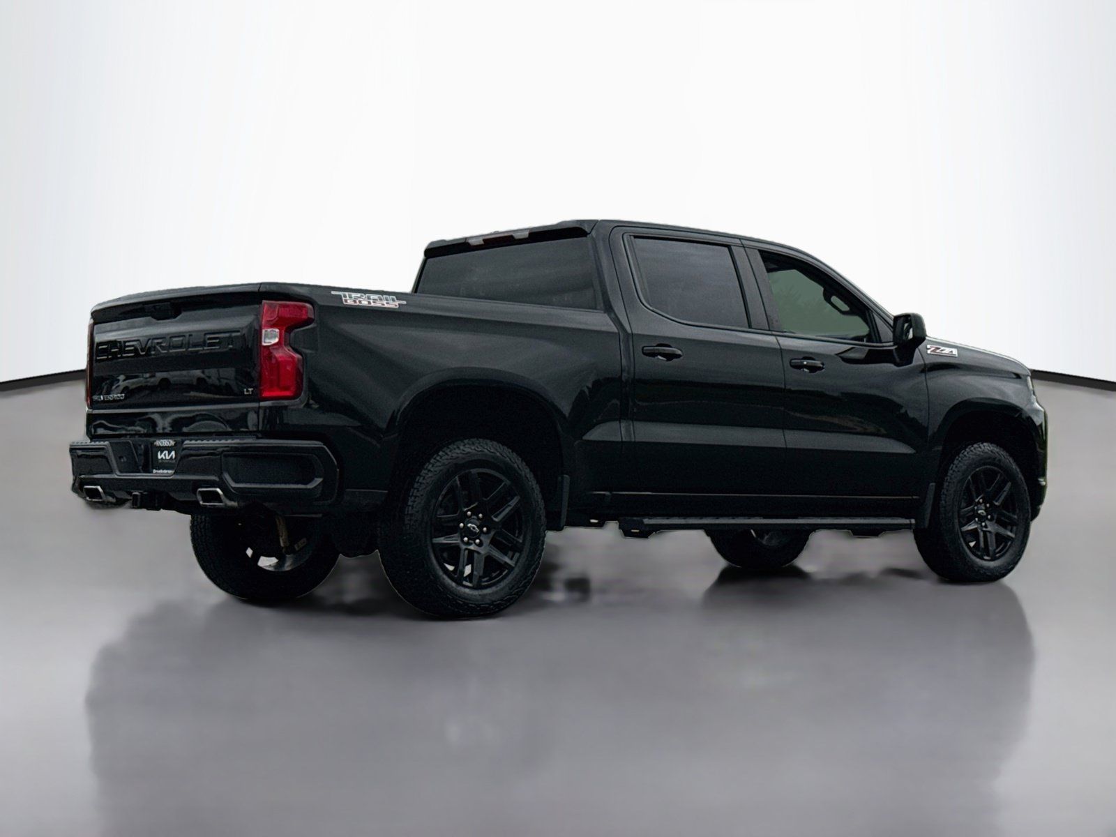 Used 2022 Chevrolet Silverado 1500 LT Trail Boss w/ Bed Protection Package AWD/4WD image 7