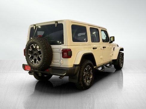 Used 2024 Jeep Wrangler Sahara image 5