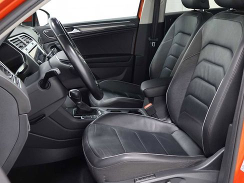 Used 2018 Volkswagen Tiguan SEL Premium AWD/4WD image 5