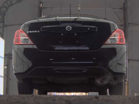 Used 2019 Nissan Versa S image 8