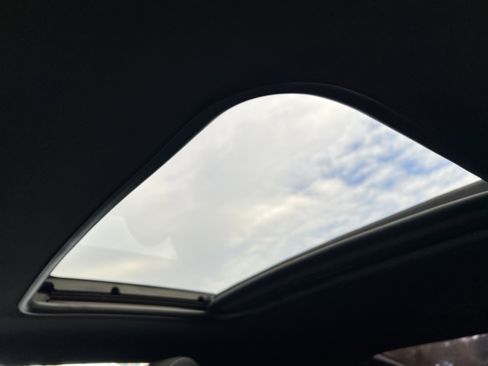 Used 2022 Chevrolet Camaro LT image 11