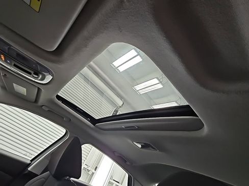 Used 2024 Hyundai Elantra SEL w/ Convenience Package image 30