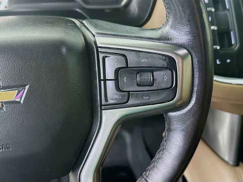 Used 2021 Chevrolet Suburban Premier w/ Premium Package image 27