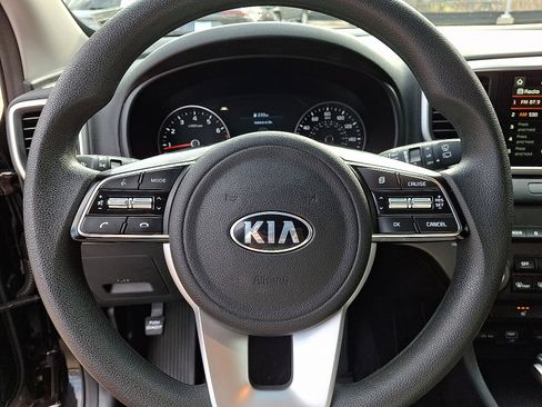 Used 2022 Kia Sportage LX w/ LX AWD Value Edition Package image 17