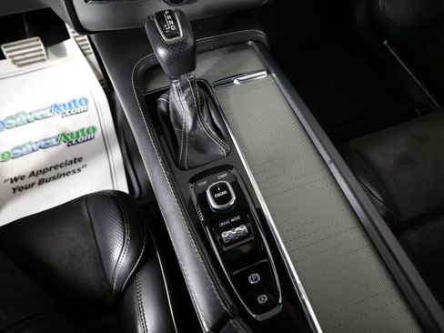 Used 2016 Volvo XC90 T6 R-Design w/ Vision Package image 38