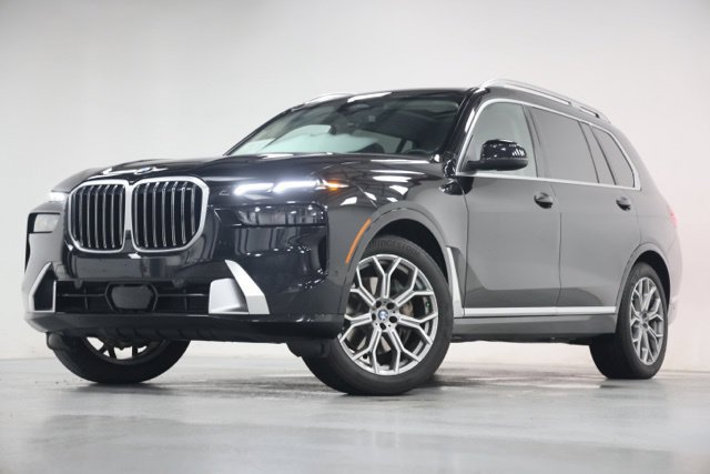 Used 2024 BMW X7 xDrive40i AWD/4WD image 9