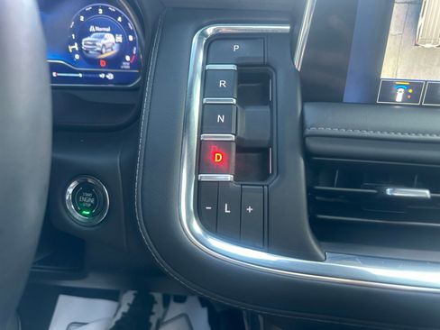Used 2023 Chevrolet Suburban LT w/ Luxury Package AWD/4WD image 35