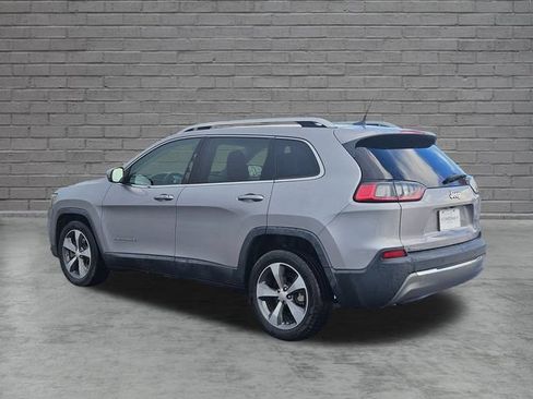 Used 2019 Jeep Cherokee Limited FWD image 3