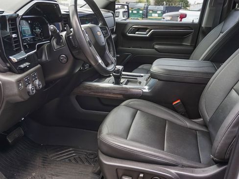 Used 2023 Chevrolet Silverado 1500 LTZ w/ LTZ Premium Package AWD/4WD image 17
