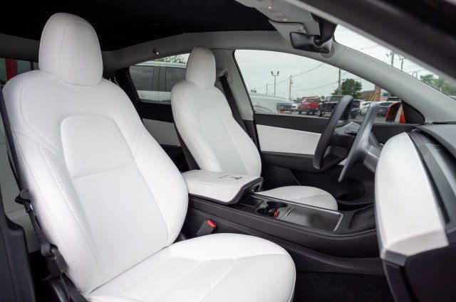 Used 2022 Tesla Model Y Performance AWD/4WD image 34