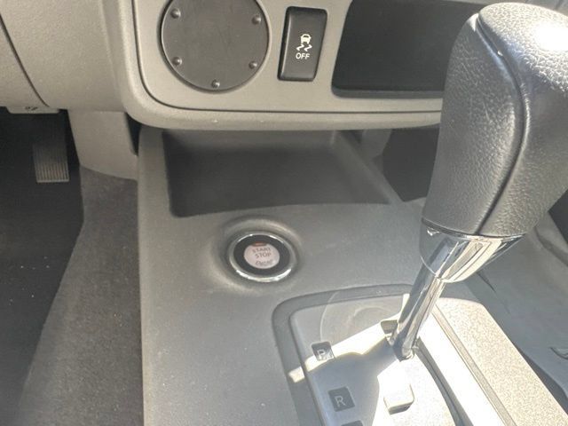 Used 2020 Nissan Frontier SV w/ SV Utility Package RWD image 19