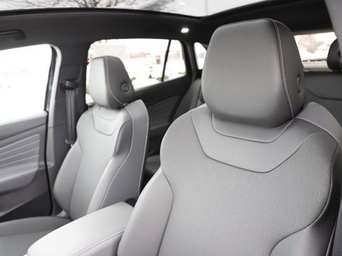 Used 2023 Volkswagen ID.4 Pro S image 15