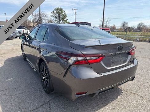 Used 2023 Toyota Camry SE w/ Convenience Package image 7