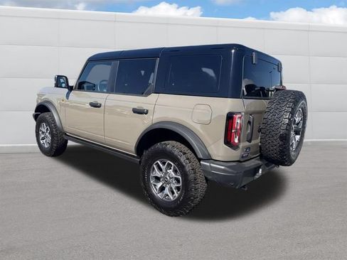 Used 2025 Ford Bronco Badlands AWD/4WD image 3
