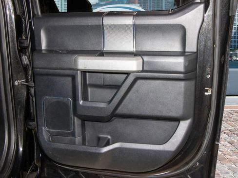 Used 2015 Ford F150 Lariat image 18