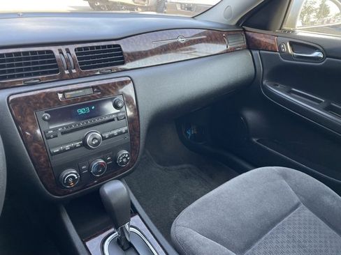 Used 2014 Chevrolet Impala Limited LS image 23