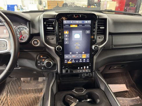 Used 2022 RAM 1500 Big Horn AWD/4WD image 6