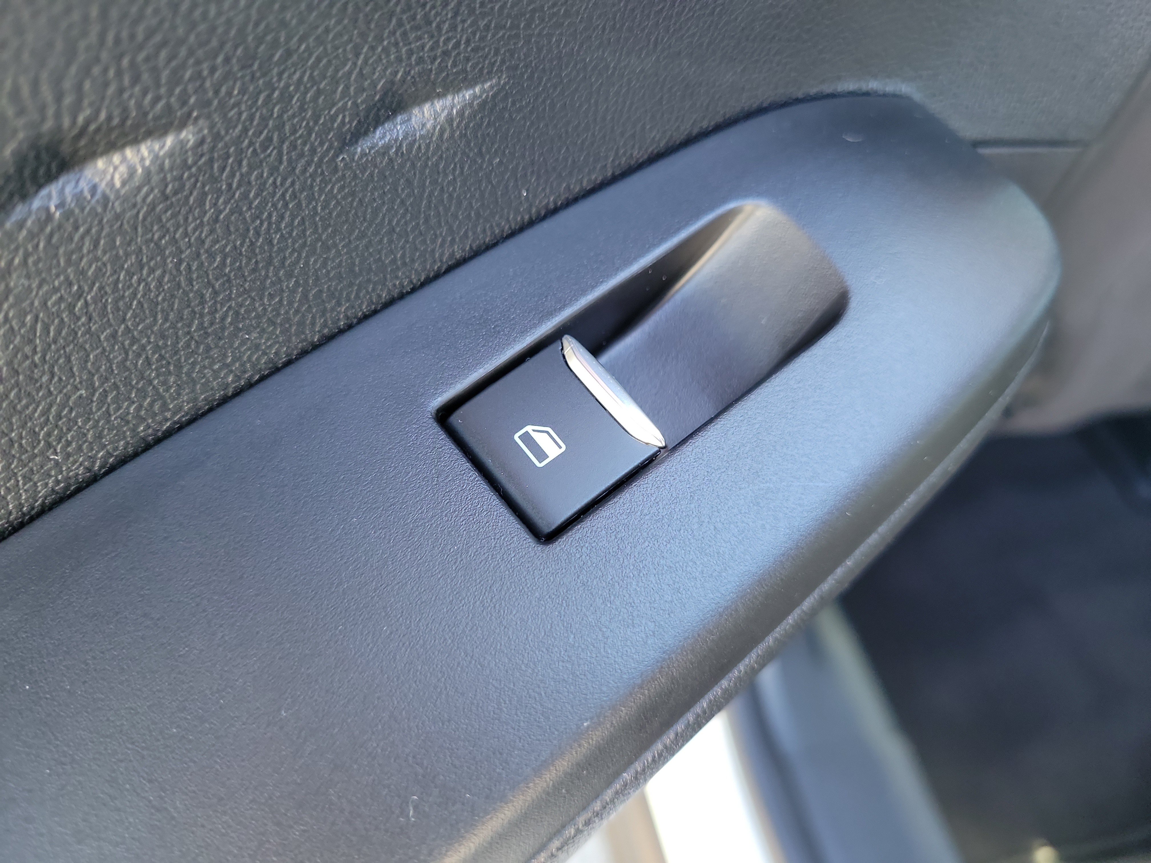 Used 2020 Ford Escape SE AWD/4WD image 14