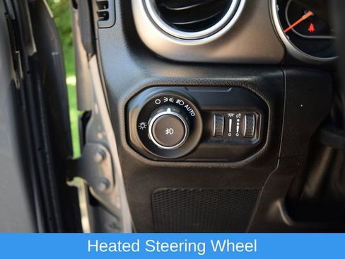 Used 2018 Jeep Wrangler Unlimited Sahara AWD/4WD image 7