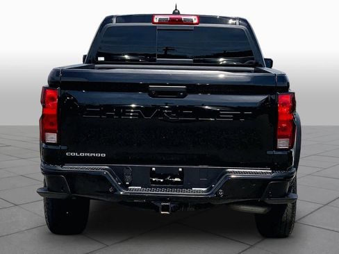Used 2023 Chevrolet Colorado Trail Boss w/ Technology Package AWD/4WD image 5