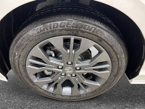 New 2026 Honda Odyssey Touring image 12