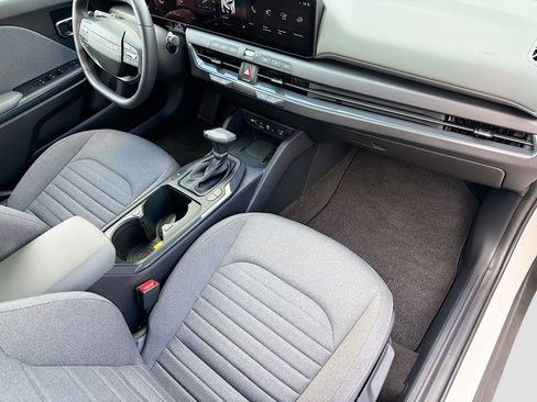 Used 2025 Kia K4 EX image 13