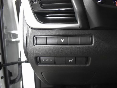 Certified 2022 Nissan Rogue SV w/ SV Premium Package image 14