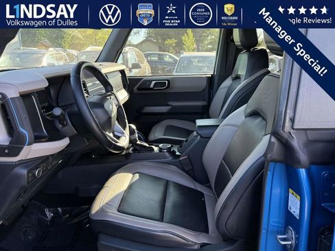 Used 2022 Ford Bronco Wildtrak image 3